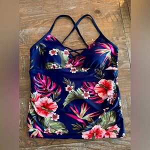 Kona Sol women’s floral lightly lined tankini with adjustable straps, size large